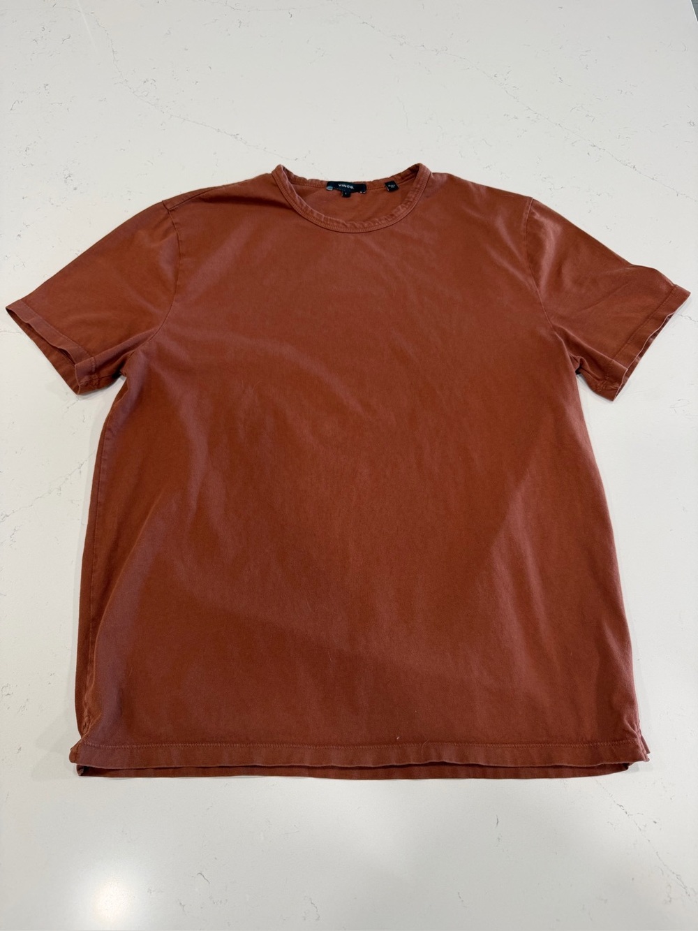 Vince Men’s Short Sleeve Pima Cotton Pique Crewneck Tee in Rust Brown - Large